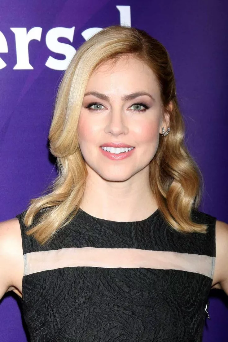 Amanda Schull posted by progamer2277