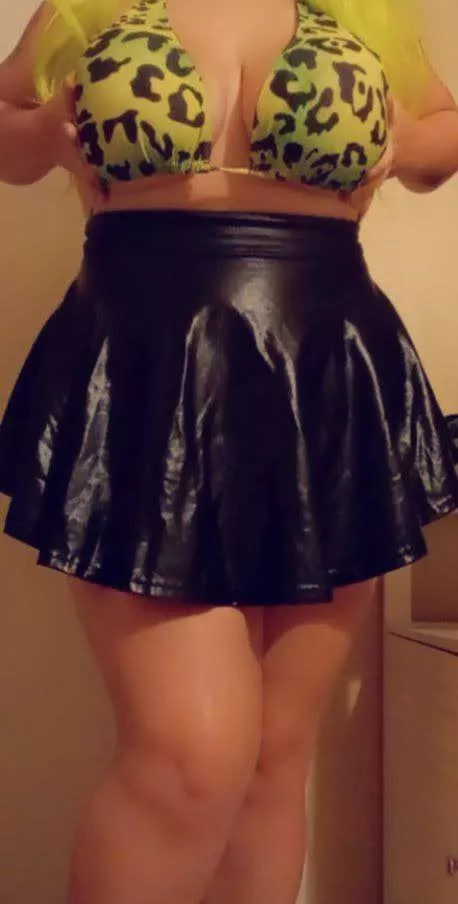 Call me Mommy, slut. by premiumthickchick