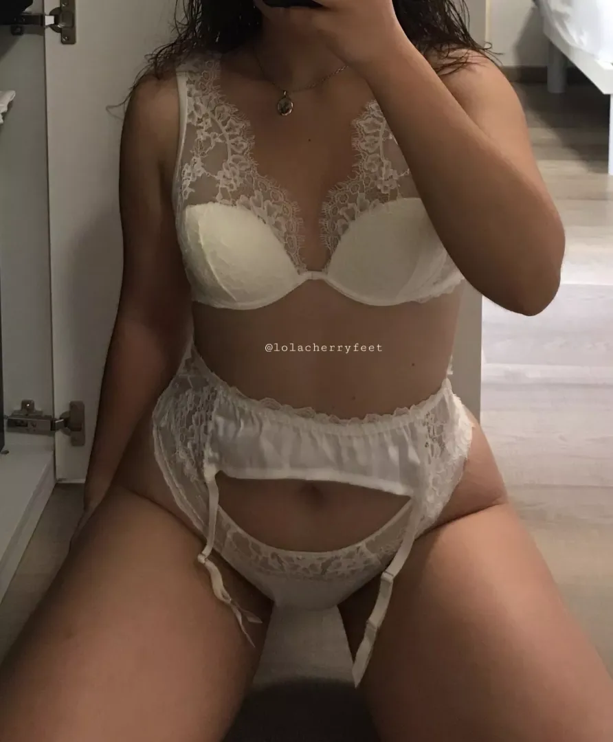 Can we please leave it on while fucking? by lolacherryfeet