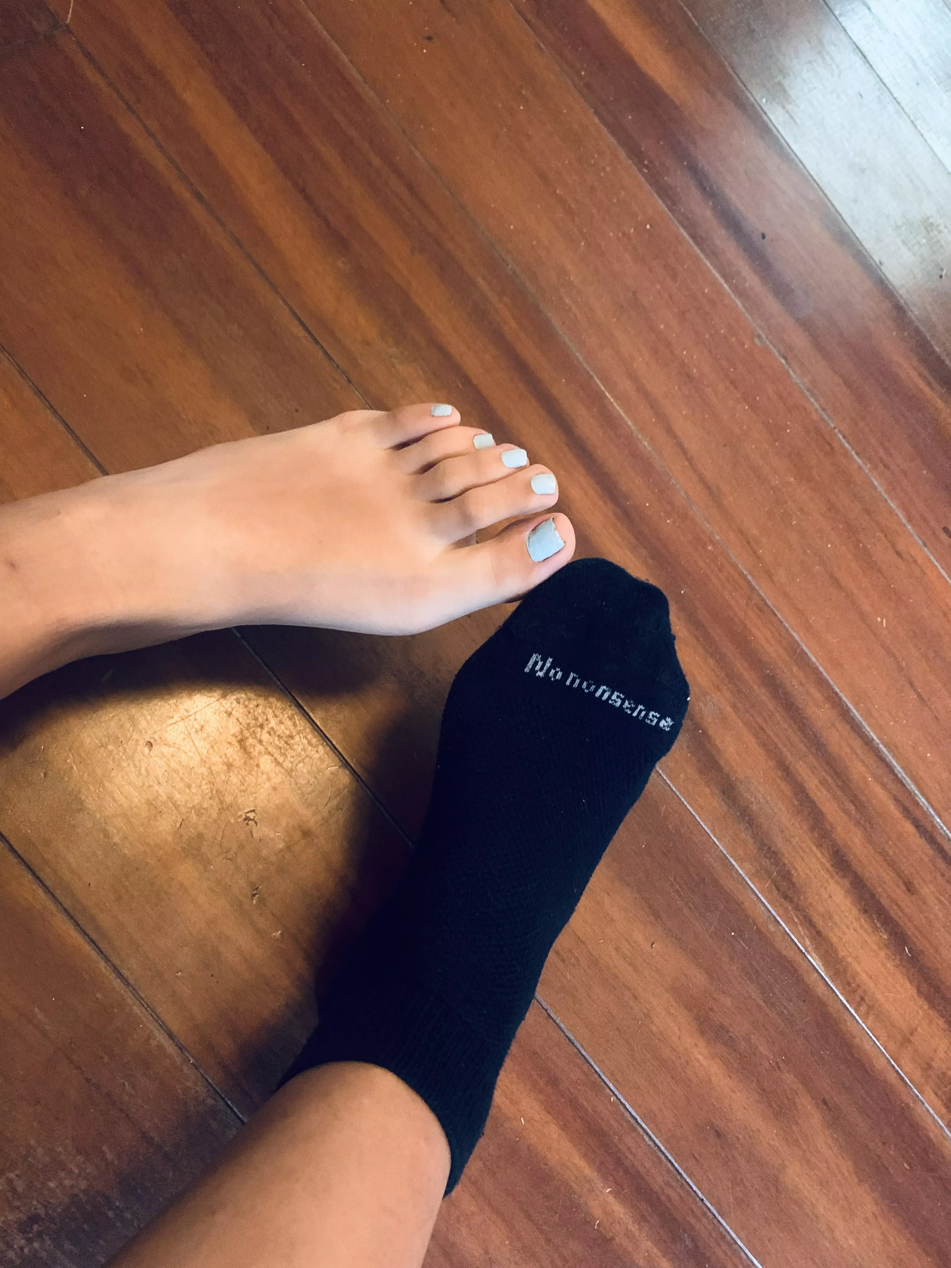Cum get between these delicious feet:) [selling] [Us] posted by AngelsCloset420