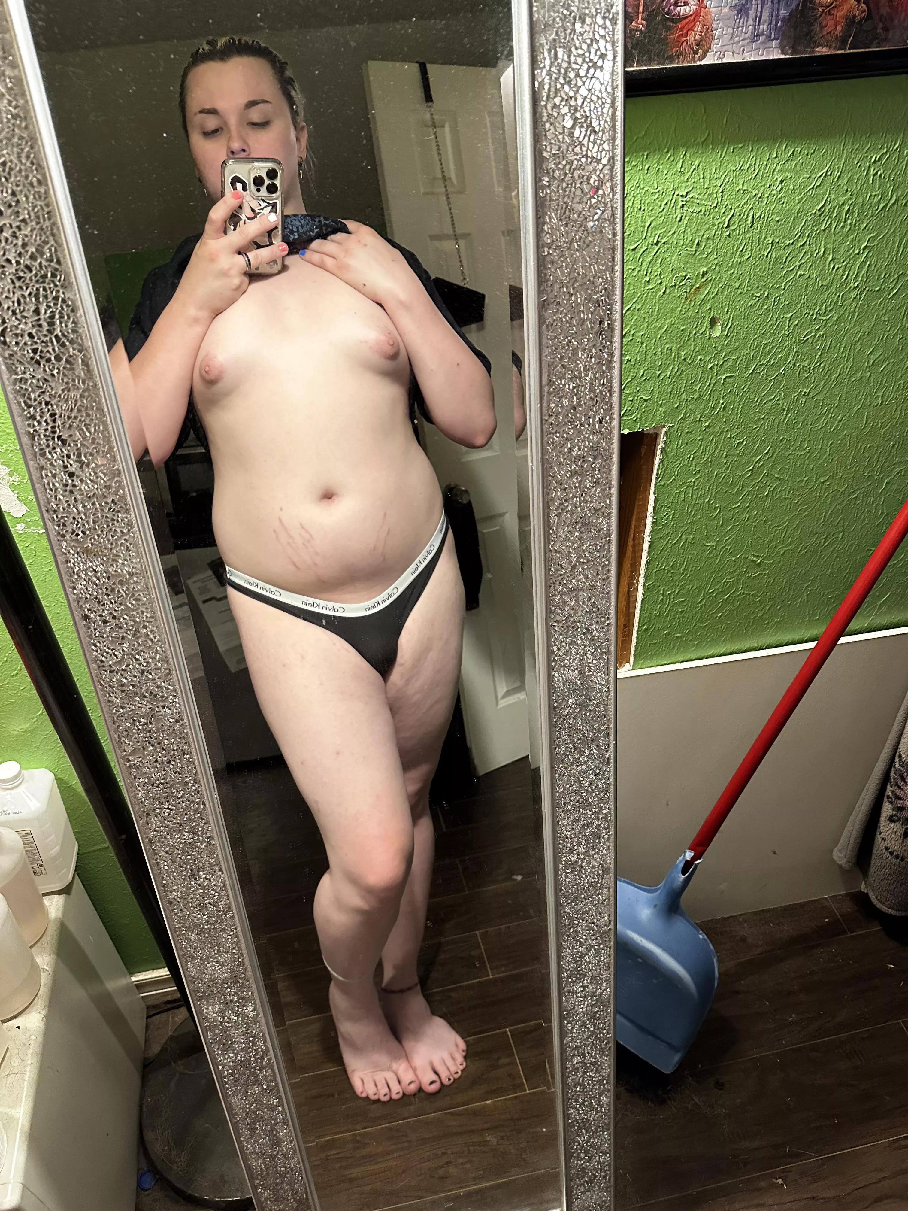 Do y’all like thicc and curvy or thicc and athletic? posted by Kavantas666