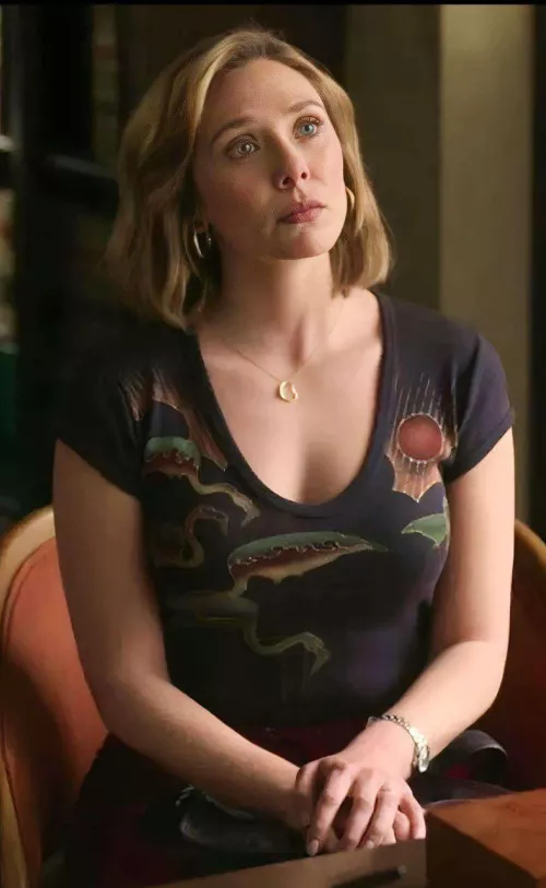 Elizabeth Olsen by PeaSelect1140