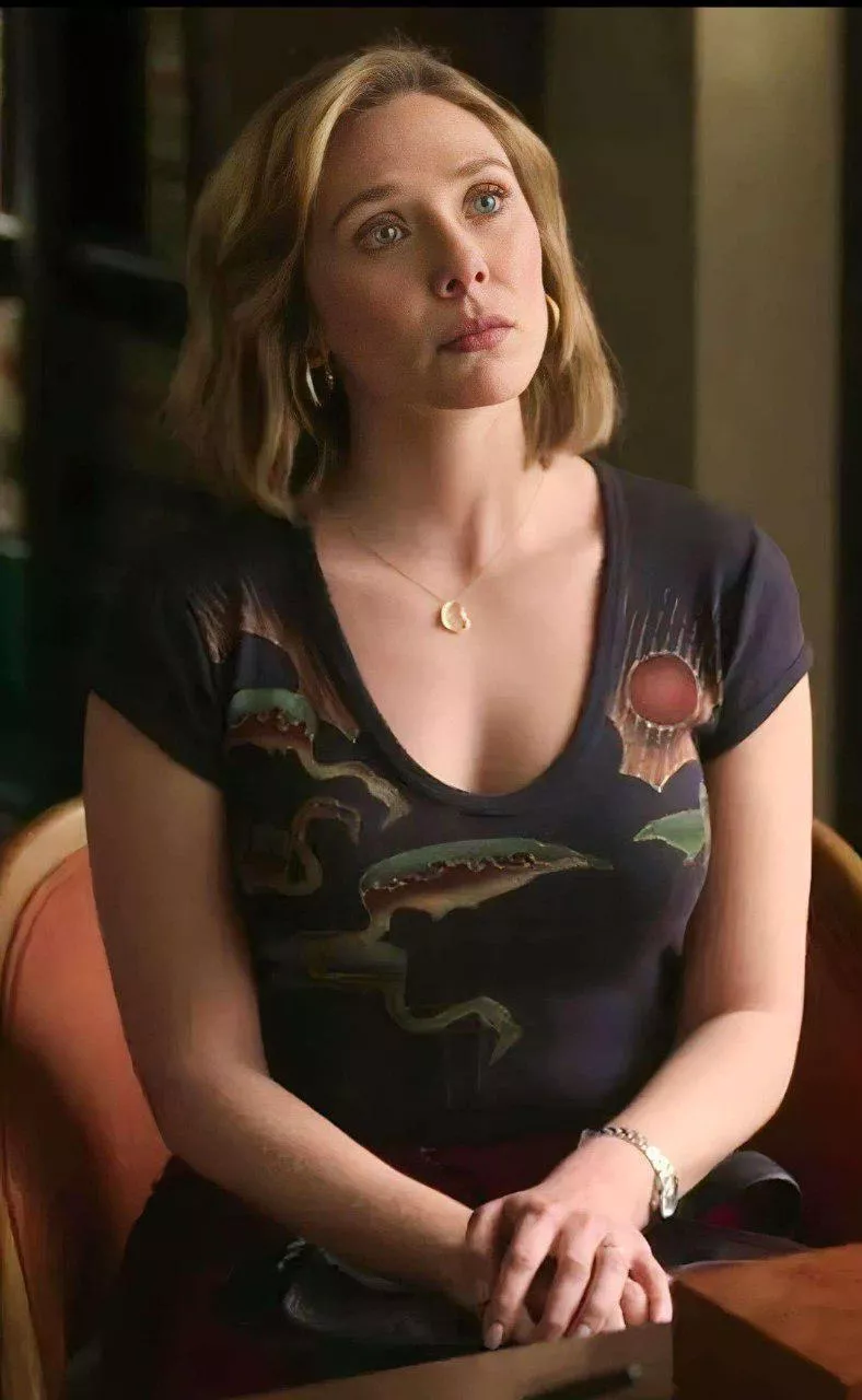 Elizabeth Olsen posted by PeaSelect1140