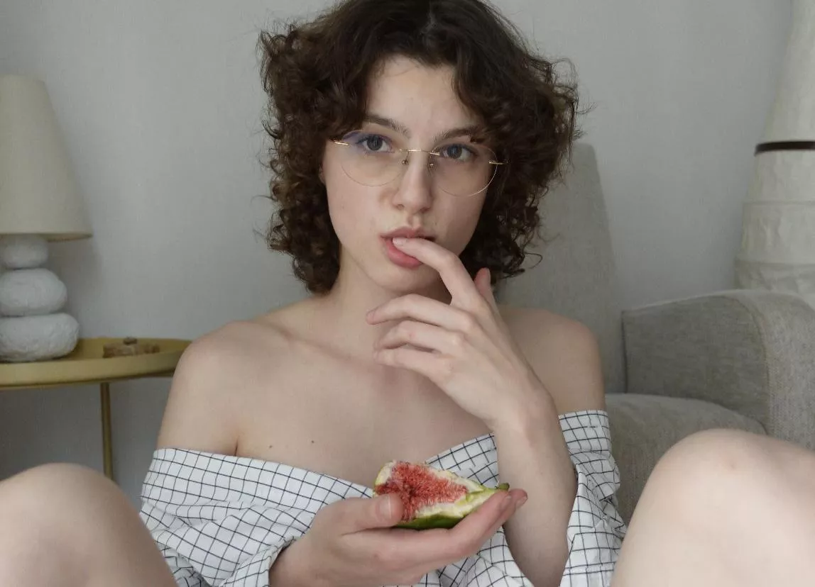 [F] here is a cute selfie for ya posted by Akigahara666