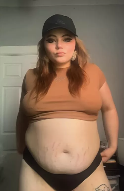 Feed me junks 🍕🥘 by Bitter_Rain9758