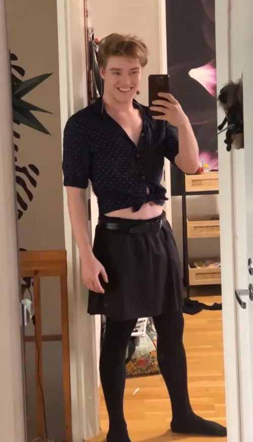 First time trying this out :D Any thoughts? by W0rId