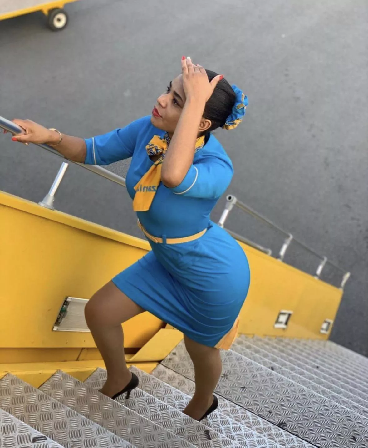 Flying high 🇹🇿 posted by arrayoutofbounds