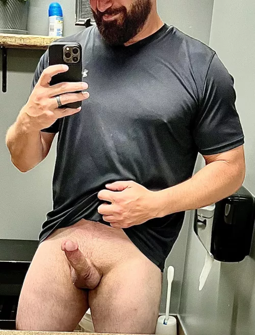 Gym had me extra “pumped” today! by Hunghero116