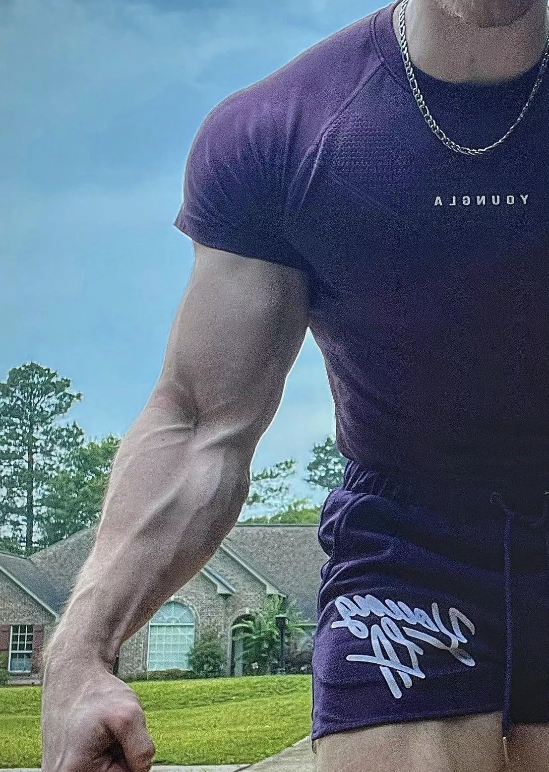 How to make a bunch of internet strangers wet with a single photo… posted by FriendshipTricky3691