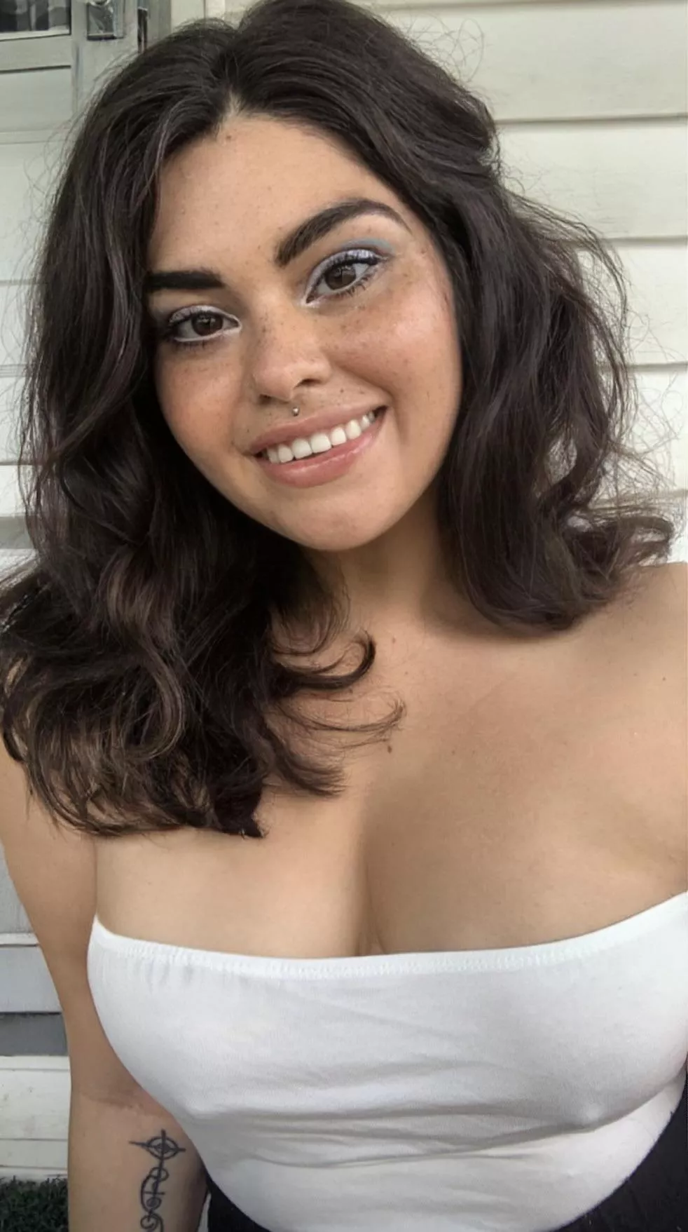 How’s my smile today? 23f posted by mollyzedolly