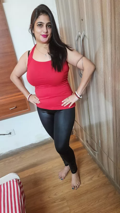 I get wet wearing these leggings! by tanisharoysweet