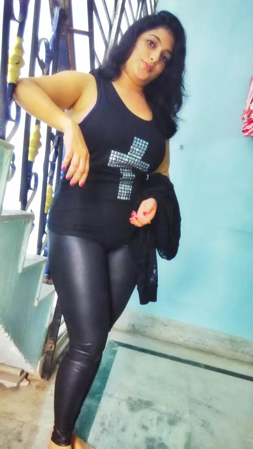 I get wet when I wear leather leggings! by tanisharoysweet