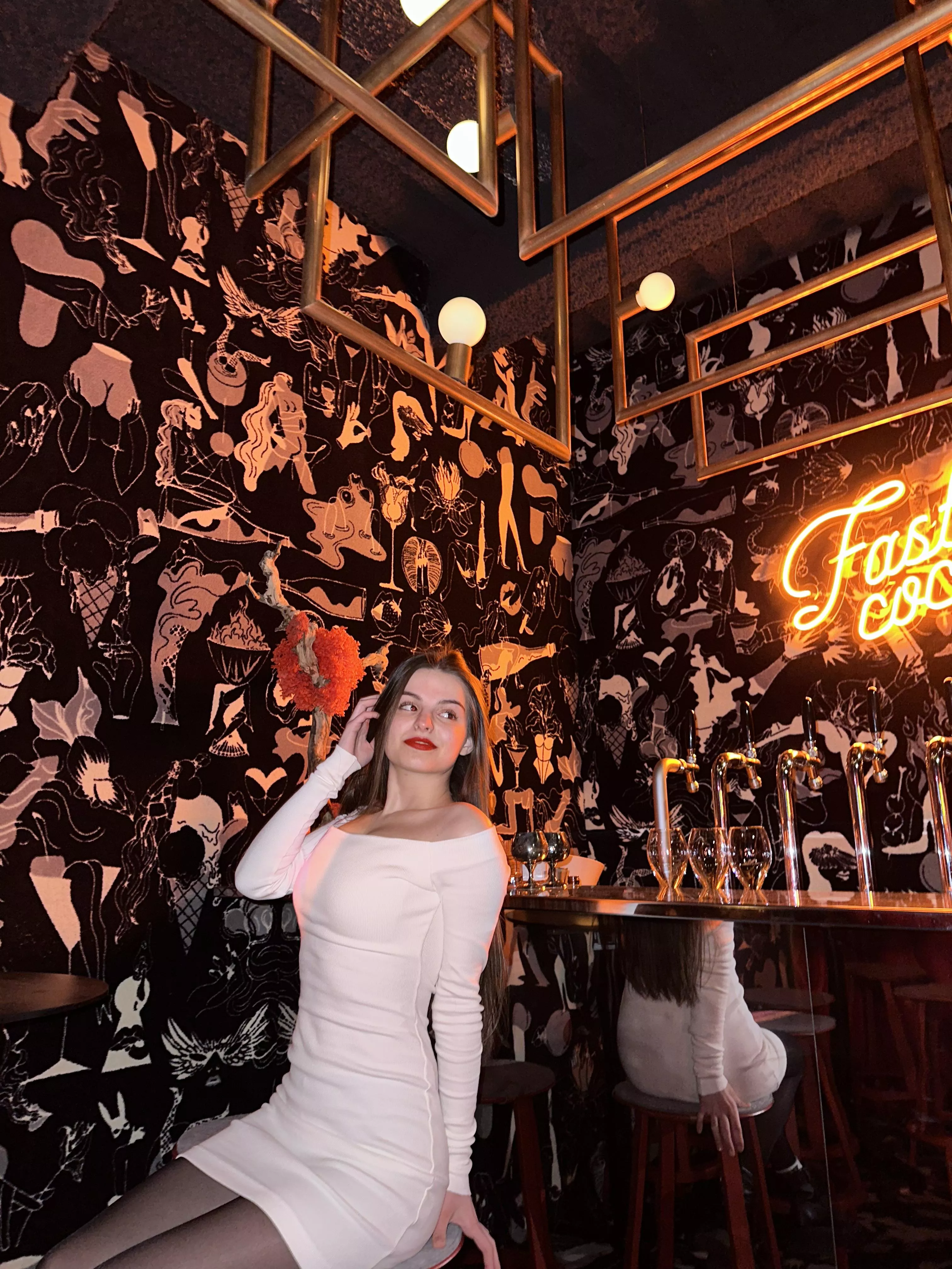 i love white😍🥰 posted by jules_ss_666