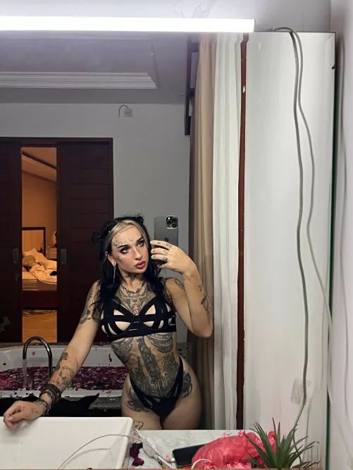 I so want to take my underpants off by thespottyhumility