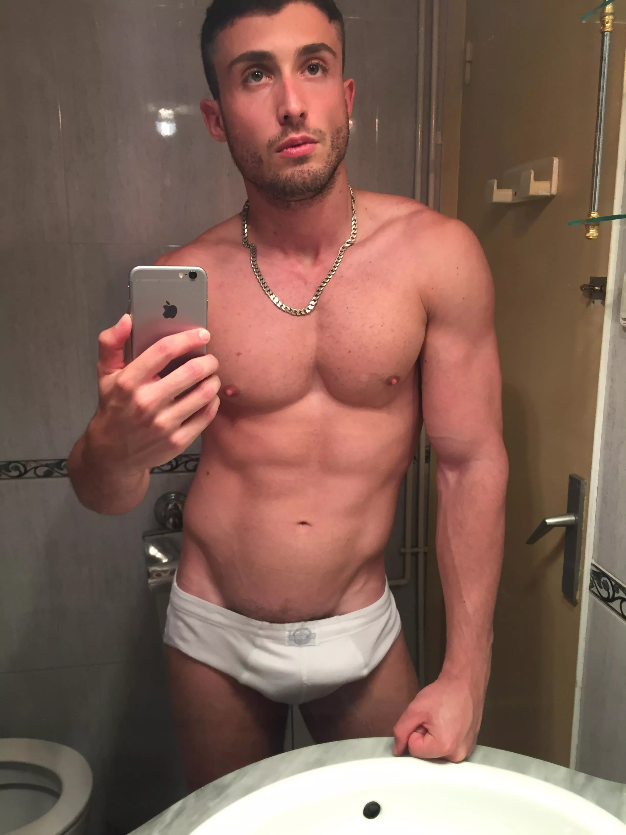 Is white the right color for a first date? posted by nae2021dublin