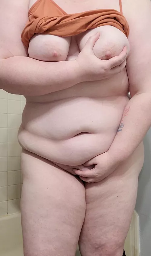 Just a free internet slut! by boredNmo