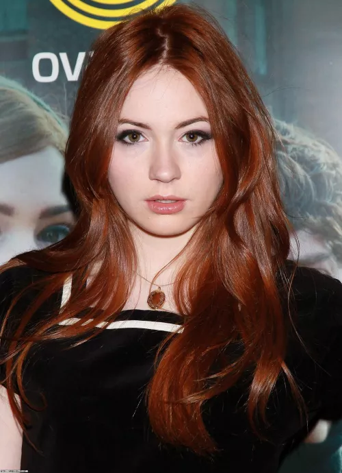 Karen Gillan by portmaniac