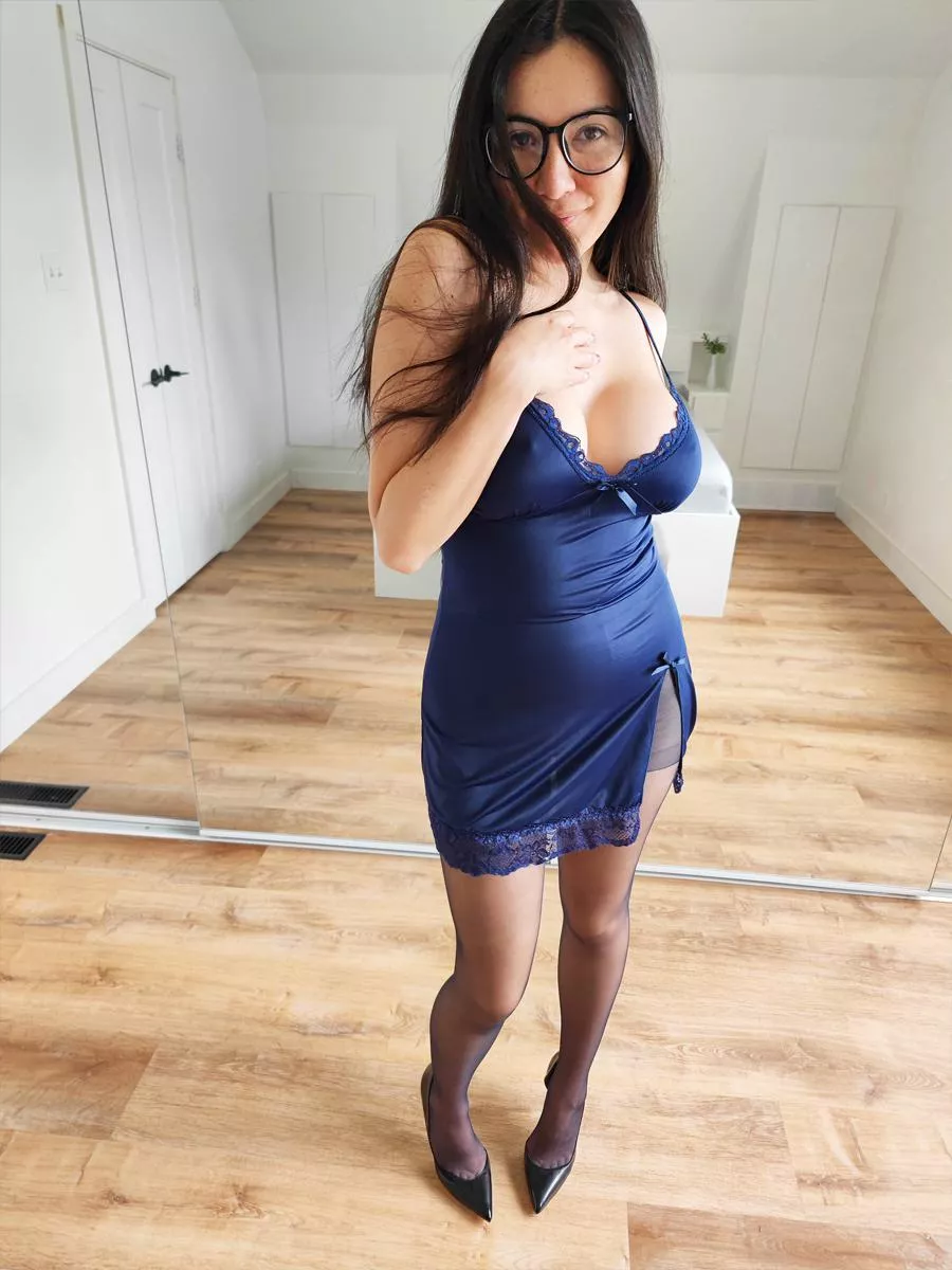 Light as a feather posted by HelloSweetAly