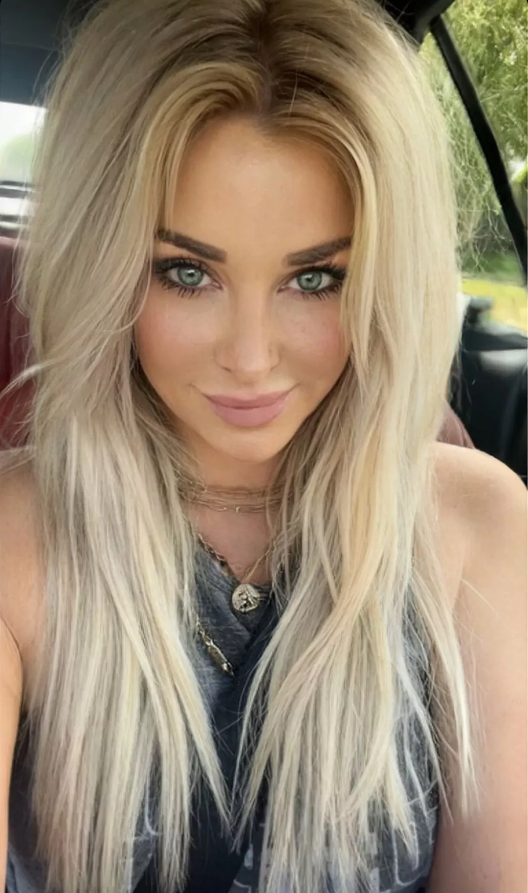 Lola Buk posted by davedaveodave