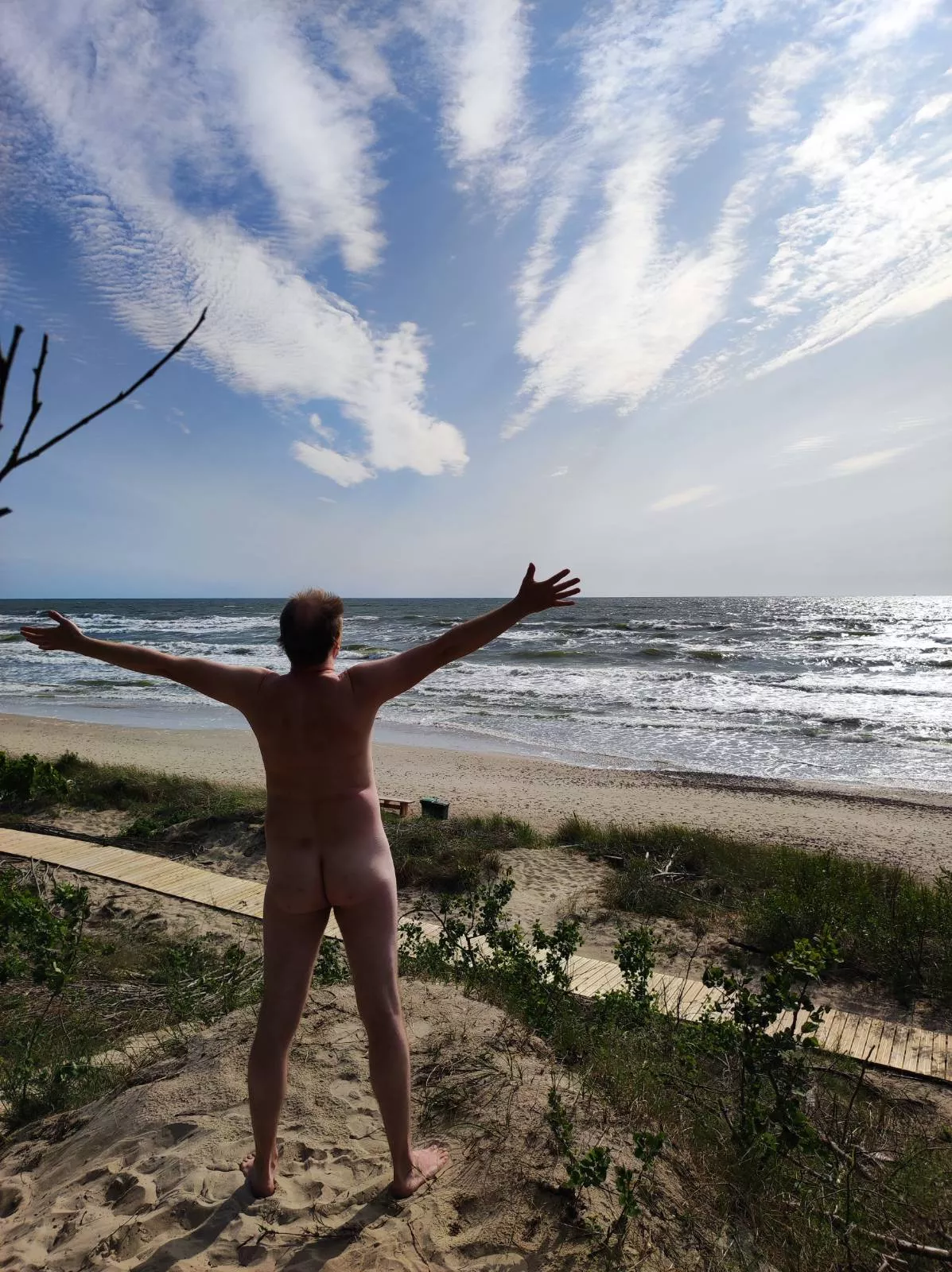 Lost my cap and got some tan. posted by Wooden-Jeweler9153