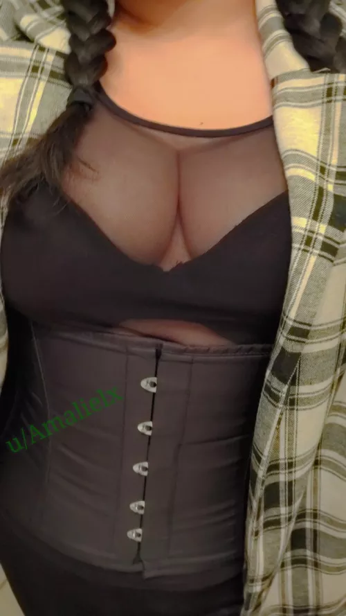 💛🧡🖤 love how a corset makes a mesh top so much better by Amalielx