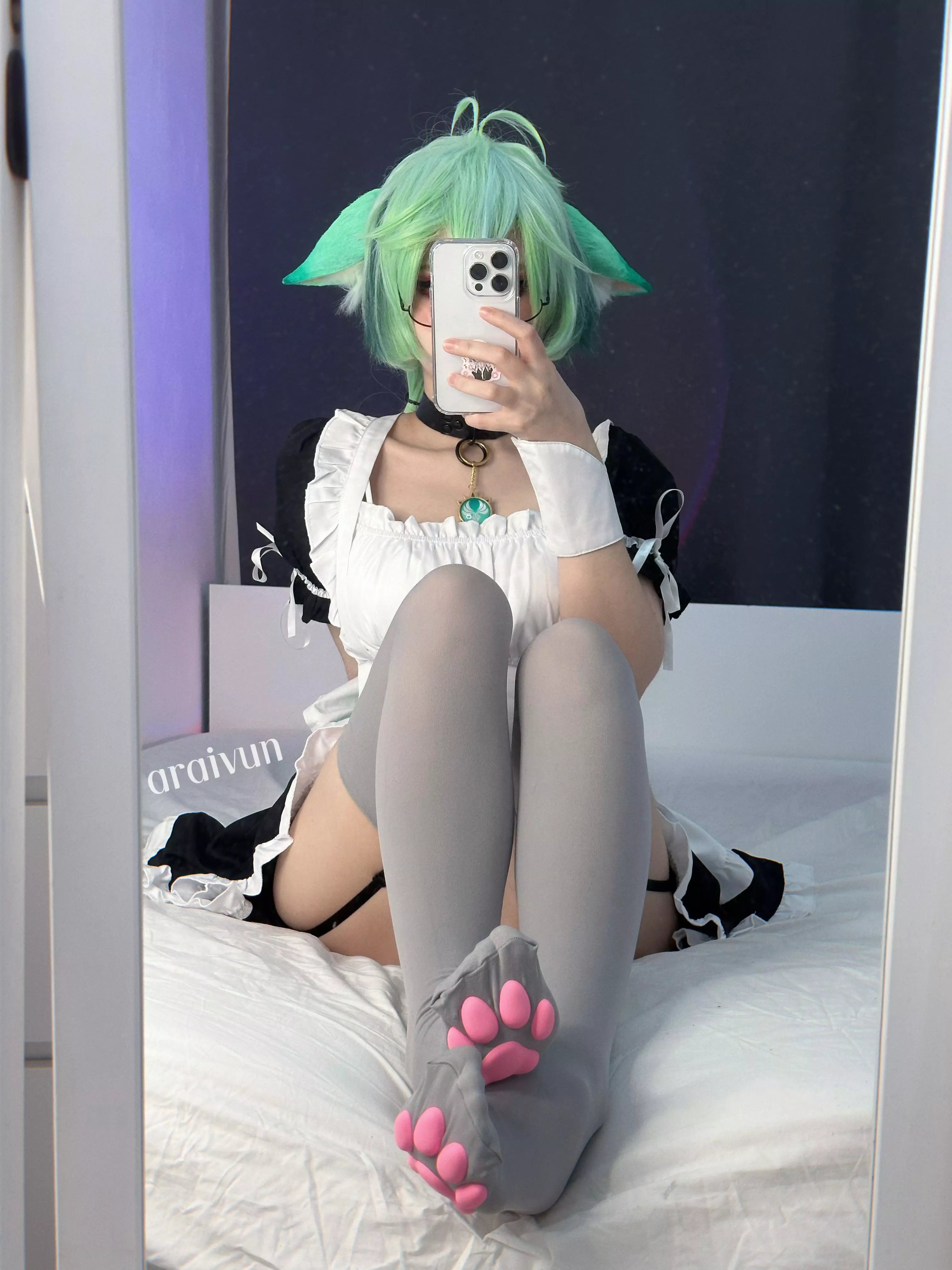 Maid Sucrose cosplay (Araivun) [Genshin Impact] posted by Araivun-