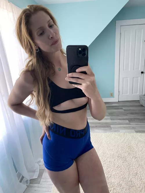 Mommy is about to lift by emersonbloom22