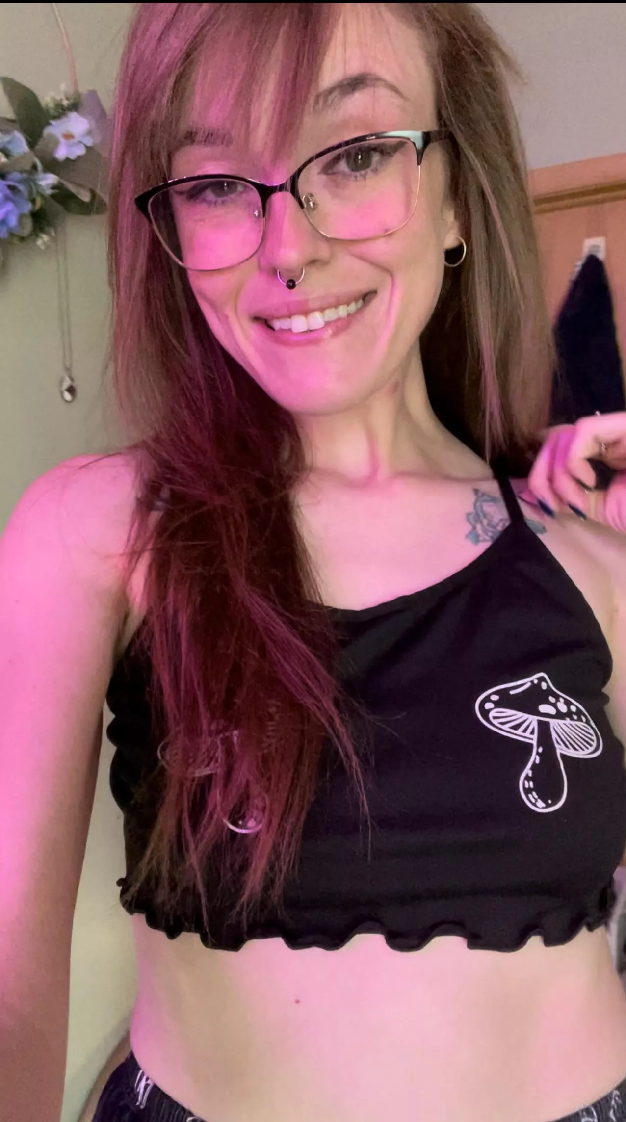 my glasses make me look smart posted by vee1277