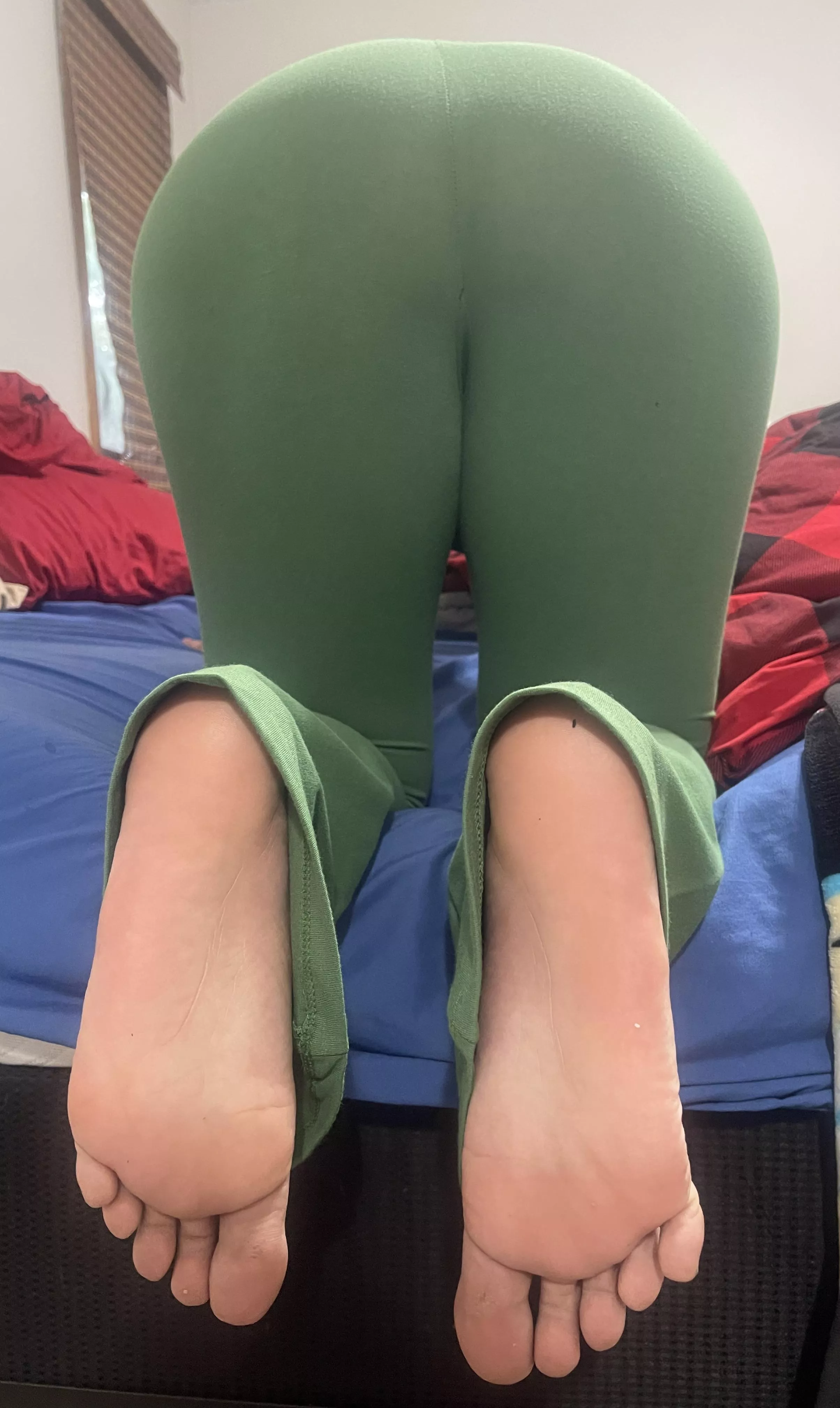 Nice and tight 🍑😘 posted by nativetoes27