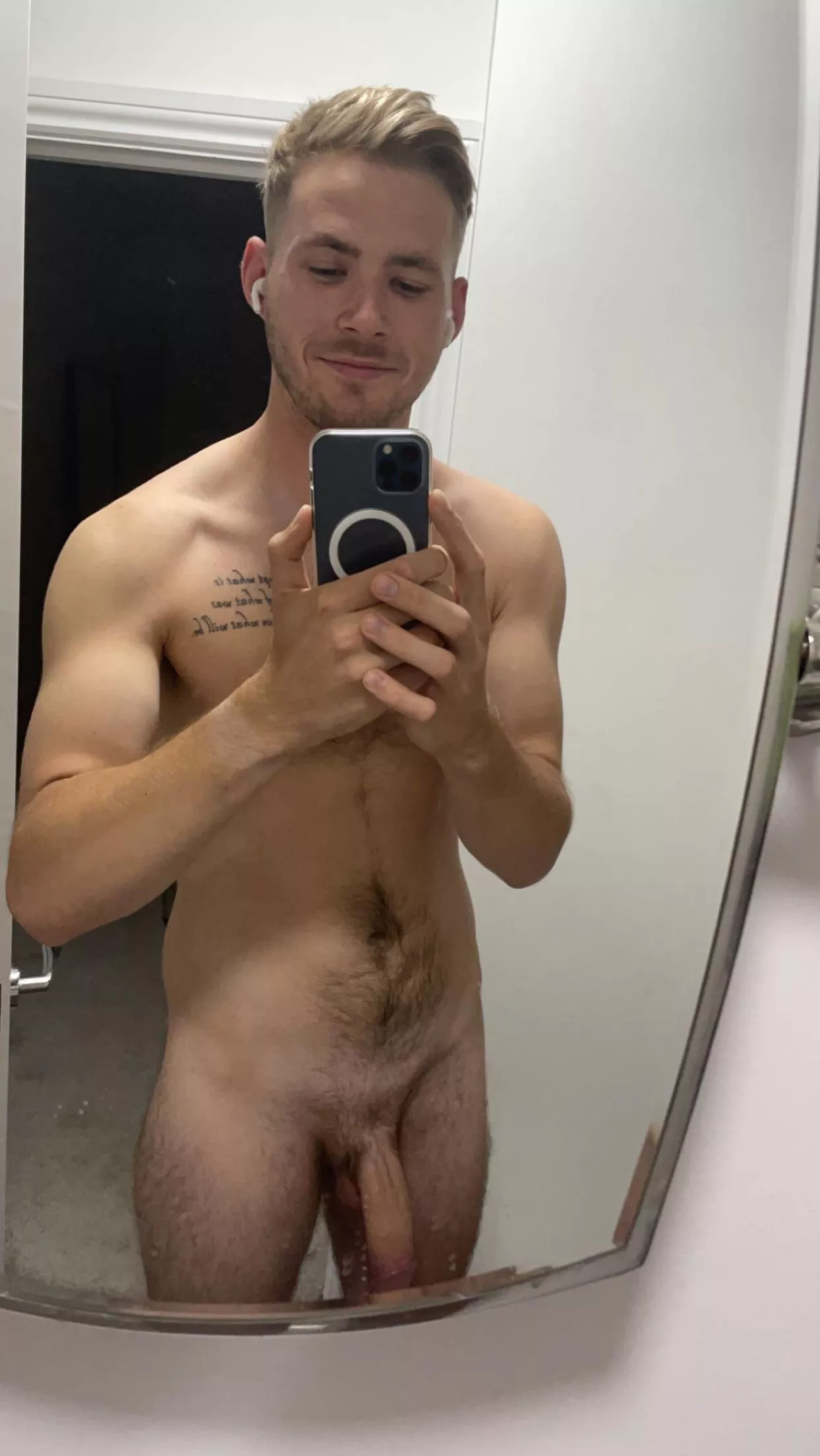 Not many include face thought I’d stand out amongst the crowd haha nearly 60% hard semi haha posted by JJlovessig552