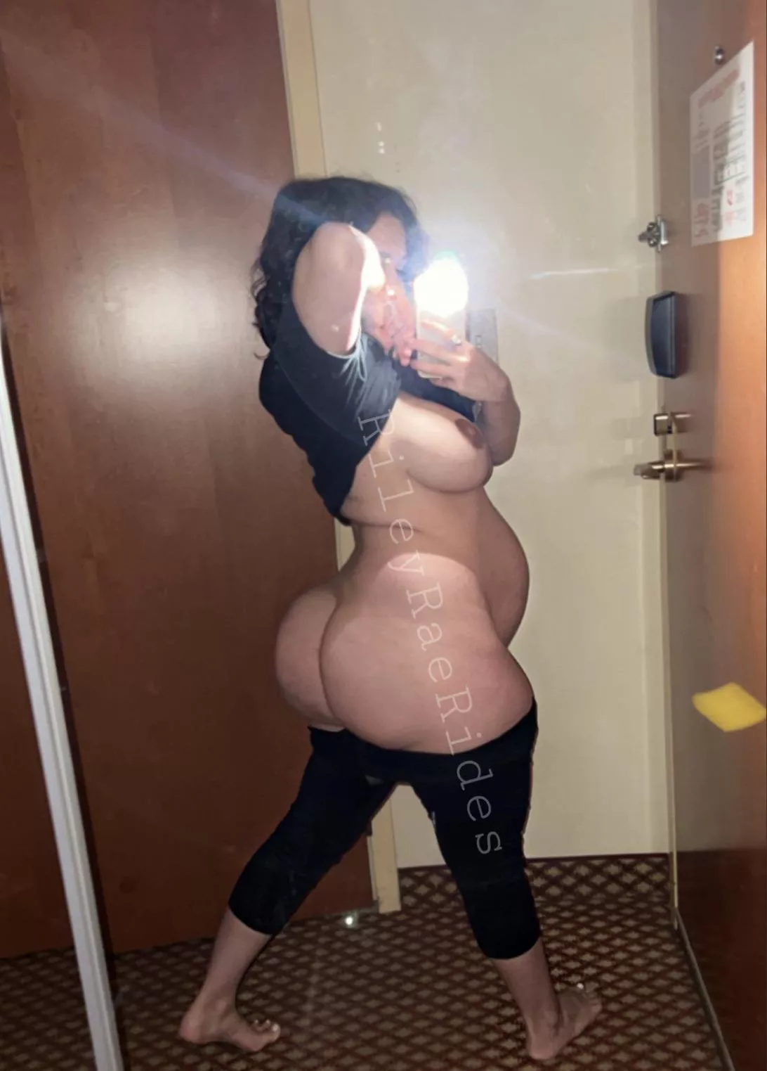 Pregnancy is making my ass grow posted by nymphobunni