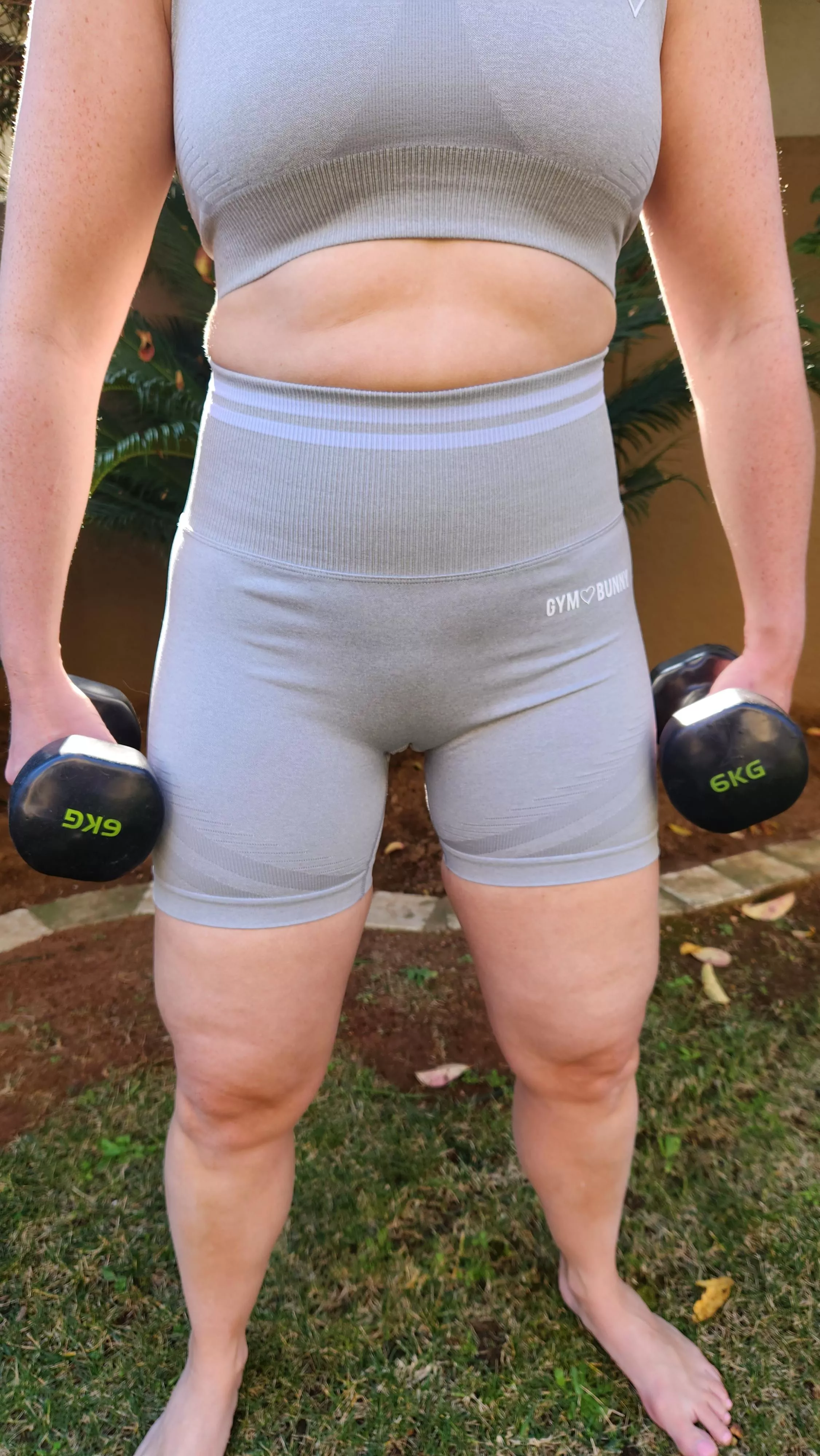 Quick little lunch time workout in my garden! 💪🏻[F] 38 posted by Foxy_Red_Mamma