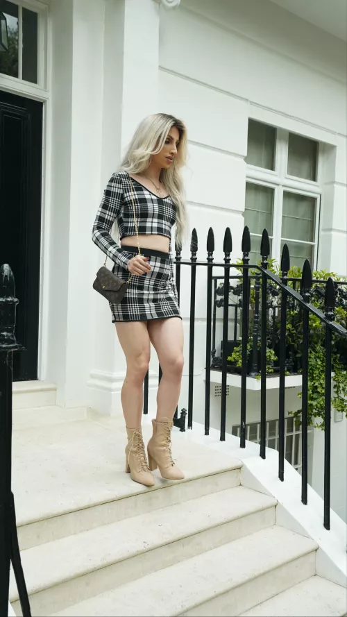 rate me how feminine i am. 😘 by ScarcelyStylish5