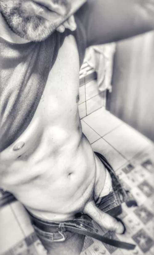 Revealing lips by crislikesgoingwild