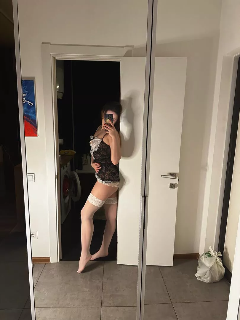 There are 1000 pieces in the puzzle of my body, please count each one posted by WhatMakesYouMine