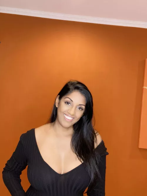 These days it’s just too hot for a bra ☀️ by Jasmineree