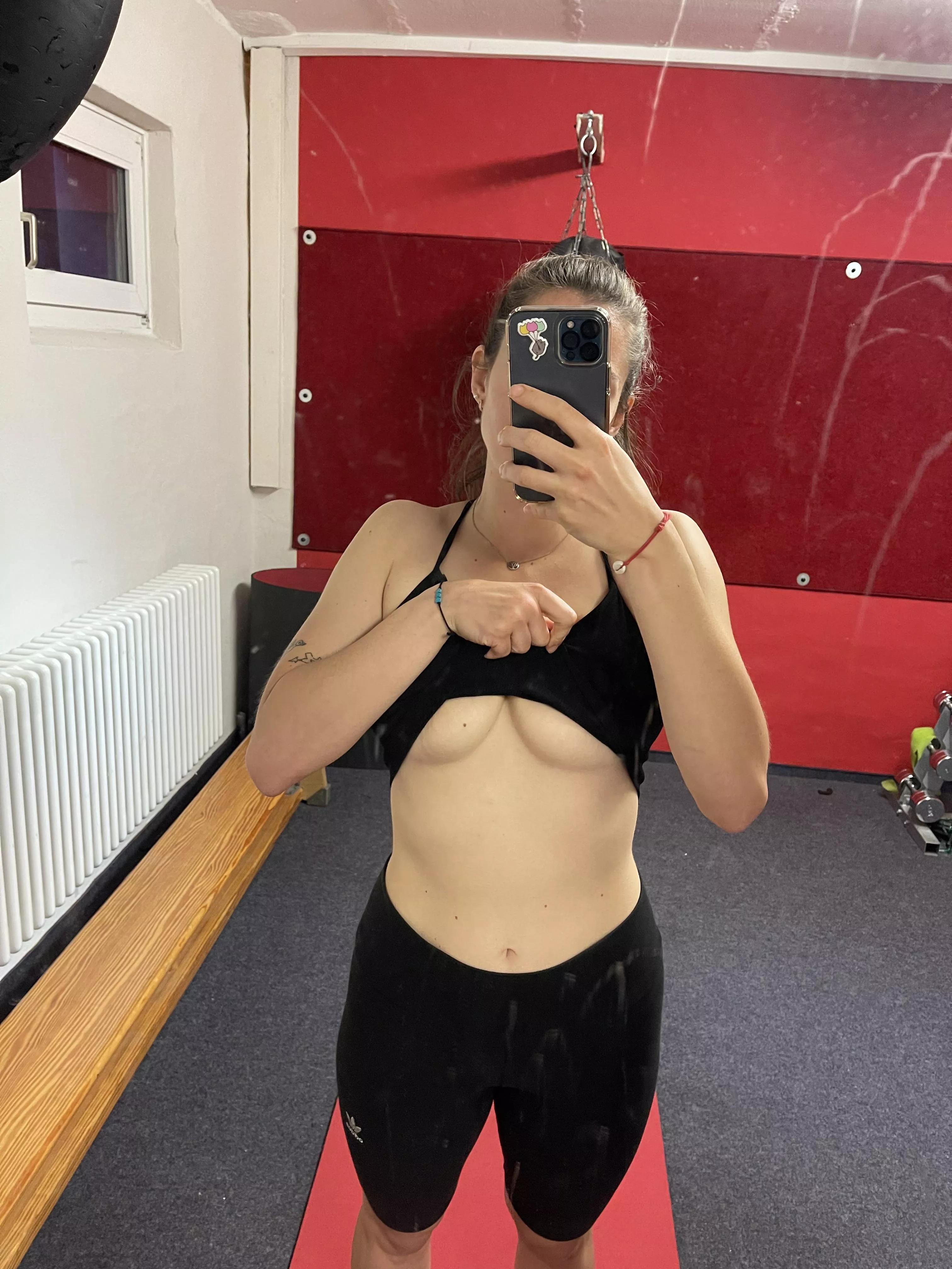 Tight sports bra is fundamental for a good workout! posted by Snobunniee