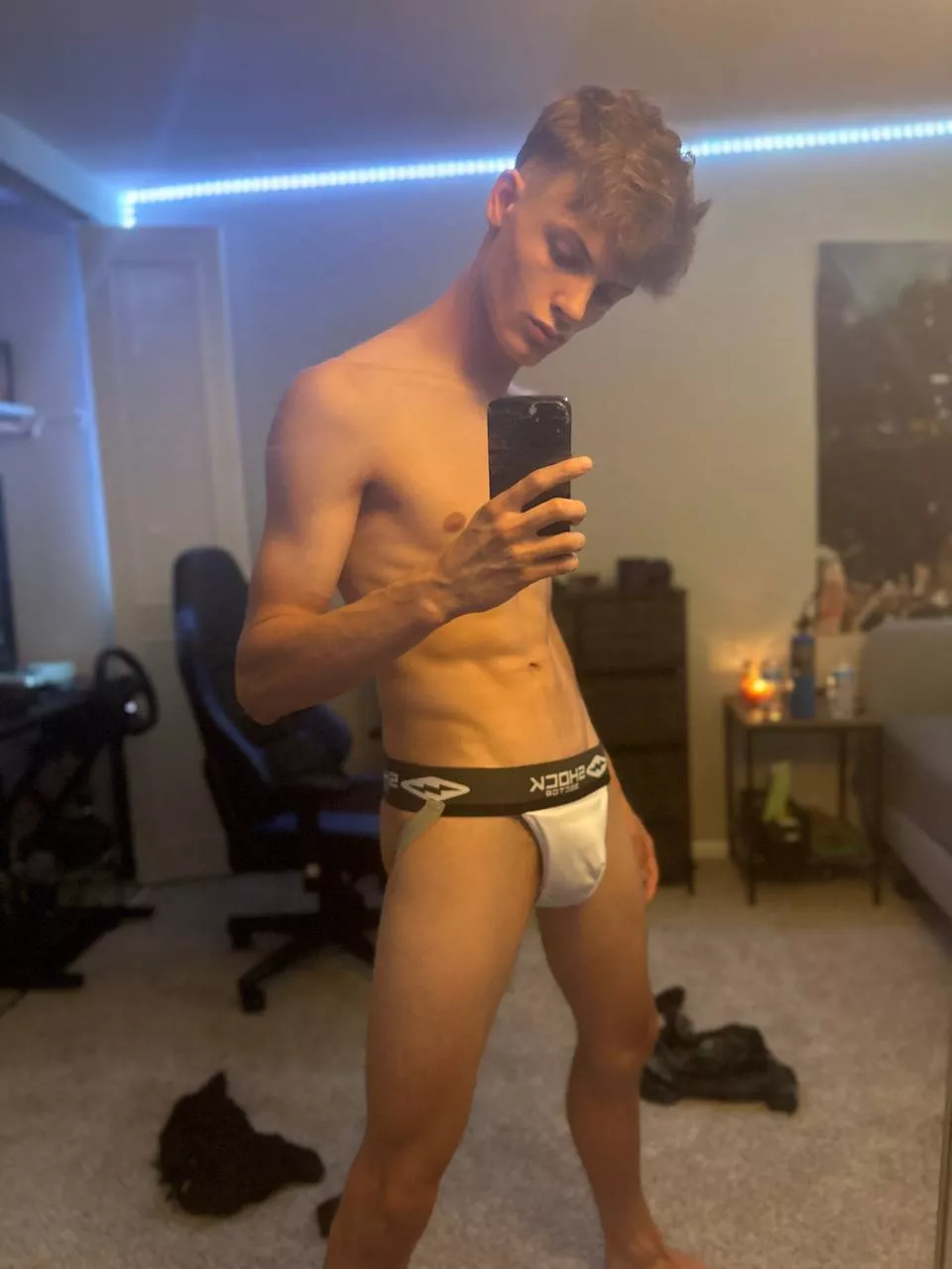 Trying something new. What do ya think 🤔 posted by eddyfo