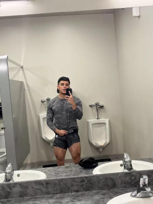 Who would like a private workout 🥵 by Santodedesmadre