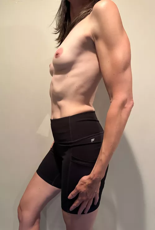 Working on my triceps. by aska696969