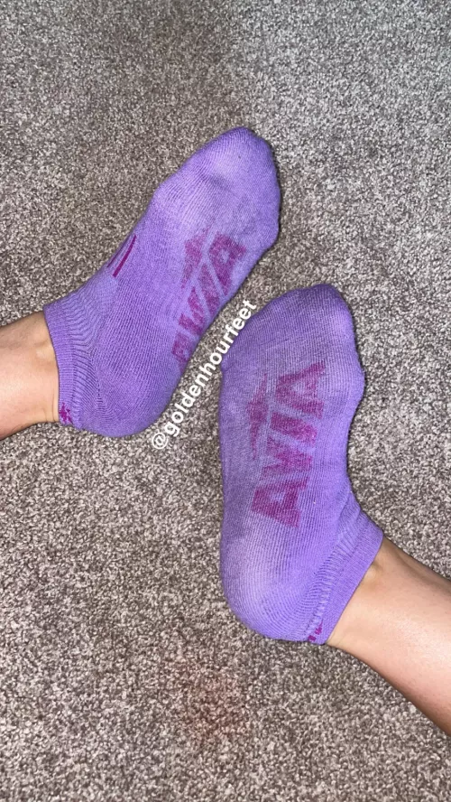 You know you wanna put your face in them😈 [selling] by goldenhourfeet