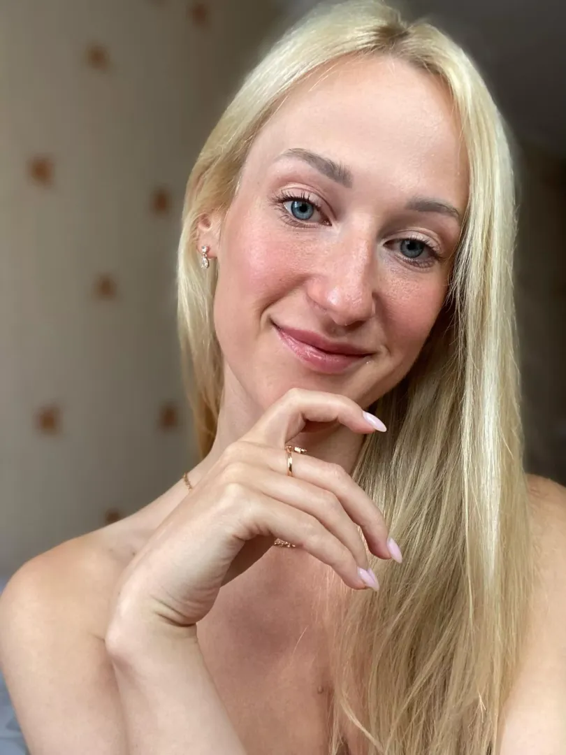 a face ready for your cum by TheEmilyXrose