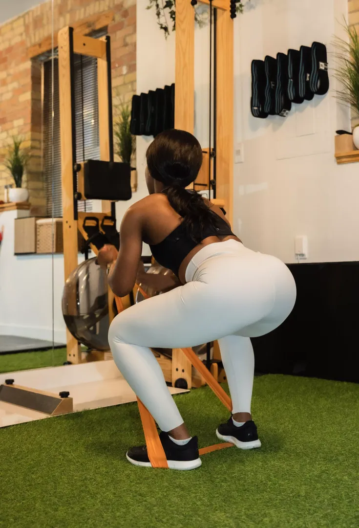 A solid good yoga pants squat stretch posted by nelabella