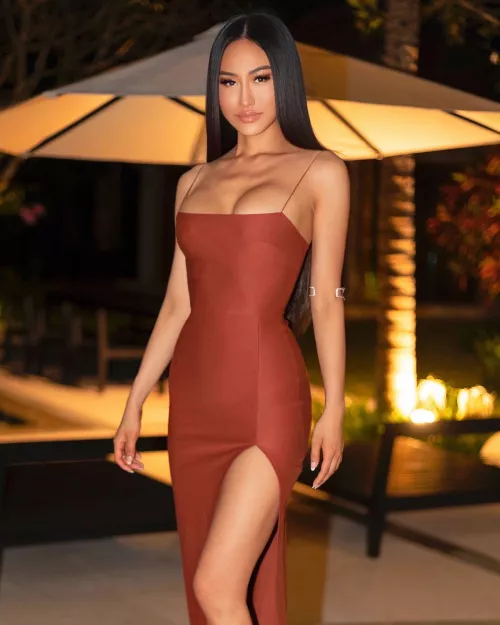 Asian beauty by HonestRunner