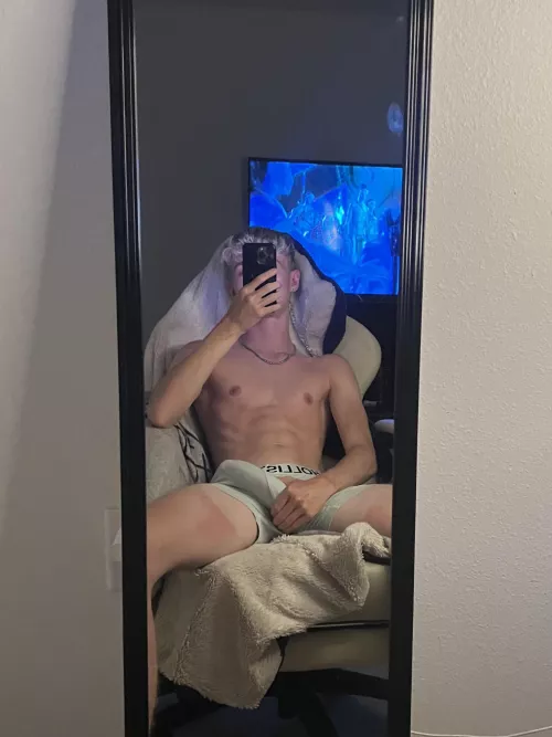 Come give me a hand by Expensive_Artist_402