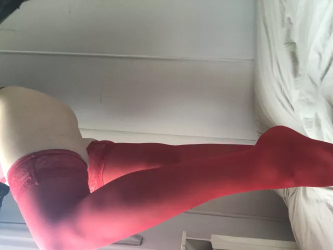 Dancing on my bed - because I got excited for no reason by ArtsyLilly