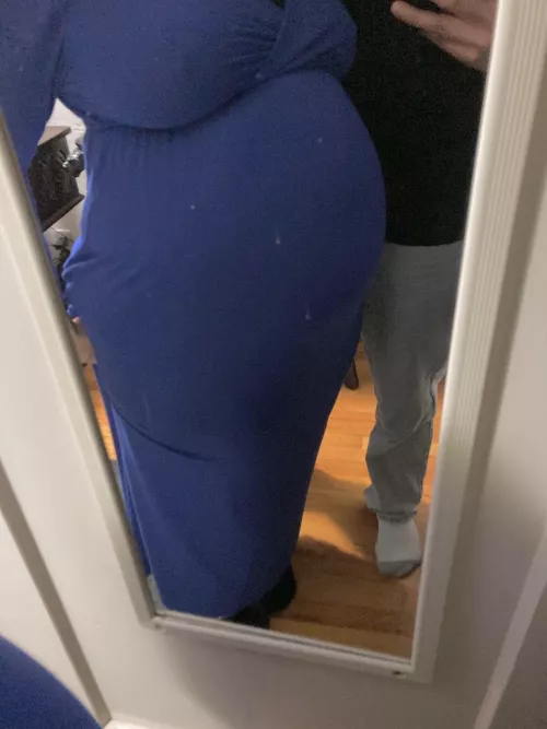 How do I look? by basicallyglobular