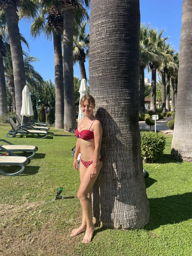I am feeling so hot in red bikini posted by Weekly-Possession-94