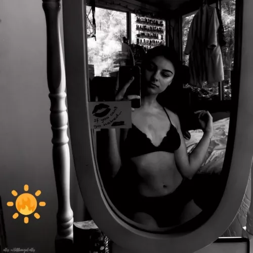 i have a flat tummy that looves to be filled🫶🏼 [img] by littleangel-ally