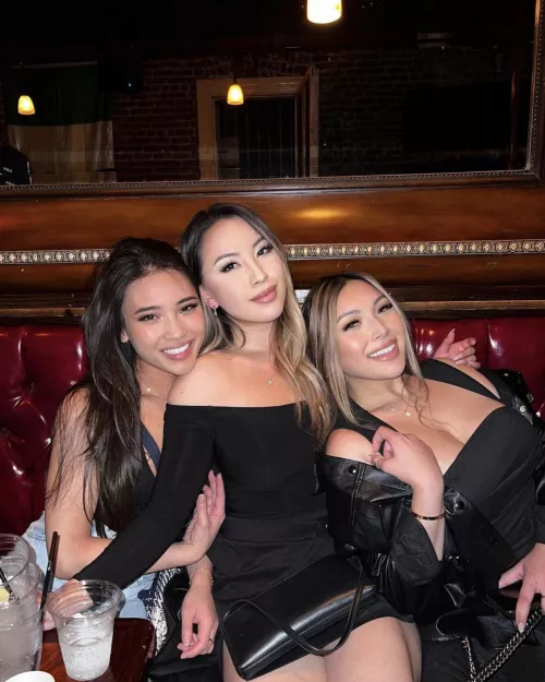 Left, middle or right… or all? by notaverage22